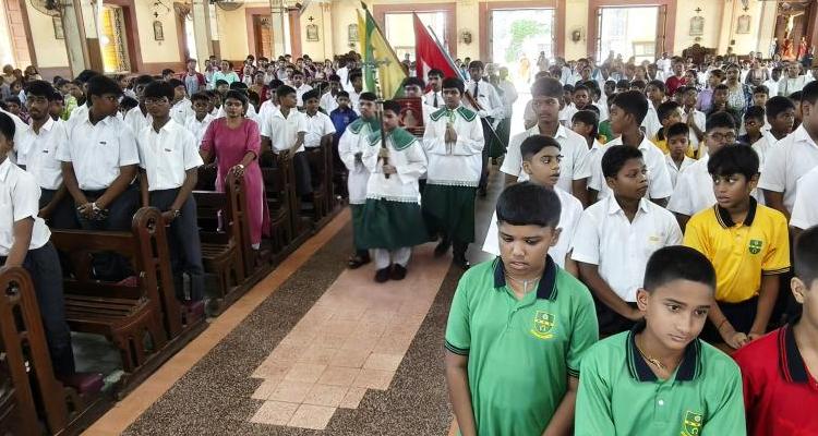 Holy Mass Celebrated by Fr. Luke Rodrigues